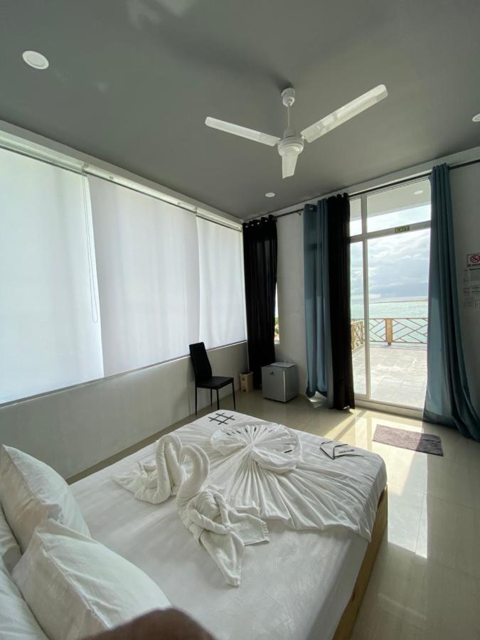 String Wave Maldives Hotel Gulhi Exterior foto