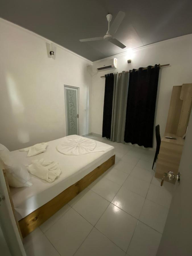 String Wave Maldives Hotel Gulhi Exterior foto